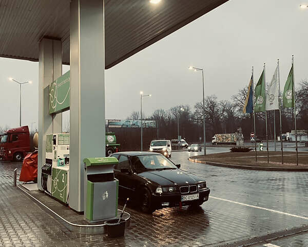 Черный БМВ 3 Серия, объемом двигателя 1.99 л и пробегом 245 тыс. км за 5200 $, фото 16 на Automoto.ua