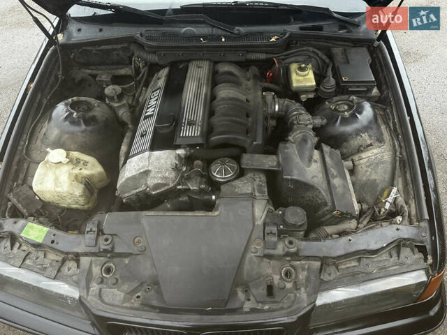 Черный БМВ 3 Серия, объемом двигателя 2 л и пробегом 435 тыс. км за 1600 $, фото 9 на Automoto.ua