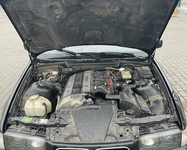 Черный БМВ 3 Серия, объемом двигателя 1.99 л и пробегом 245 тыс. км за 5200 $, фото 11 на Automoto.ua