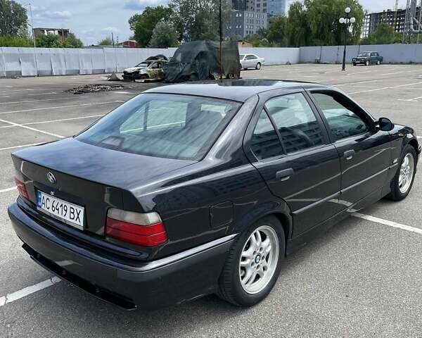 Черный БМВ 3 Серия, объемом двигателя 2 л и пробегом 510 тыс. км за 4600 $, фото 7 на Automoto.ua