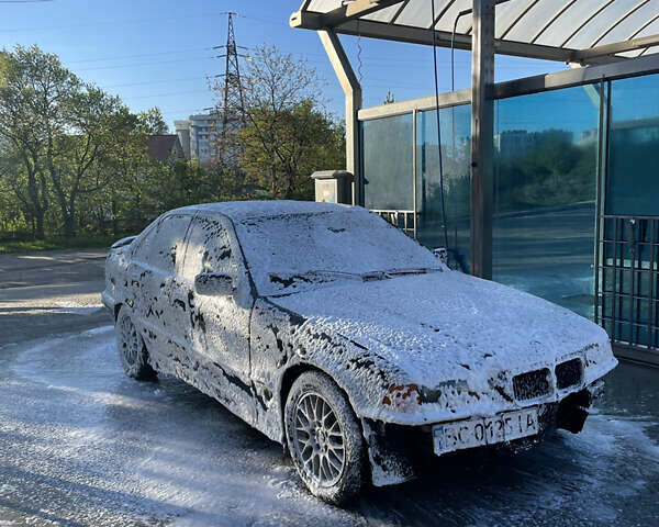 Черный БМВ 3 Серия, объемом двигателя 1.99 л и пробегом 245 тыс. км за 5200 $, фото 23 на Automoto.ua