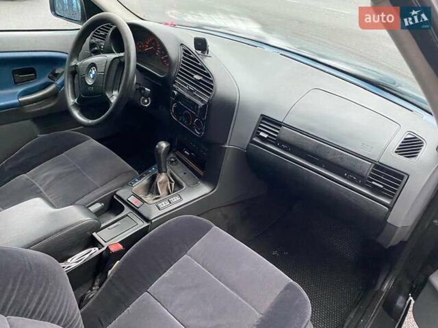 Черный БМВ 3 Серия, объемом двигателя 1.99 л и пробегом 420 тыс. км за 3300 $, фото 8 на Automoto.ua