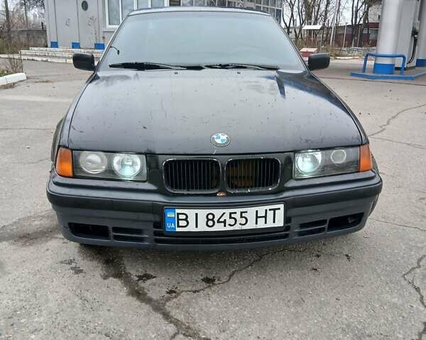 Черный БМВ 3 Серия, объемом двигателя 2.8 л и пробегом 450 тыс. км за 2799 $, фото 1 на Automoto.ua