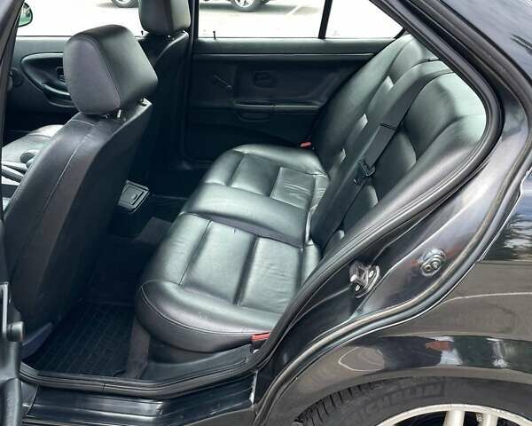 Черный БМВ 3 Серия, объемом двигателя 2 л и пробегом 510 тыс. км за 4600 $, фото 12 на Automoto.ua