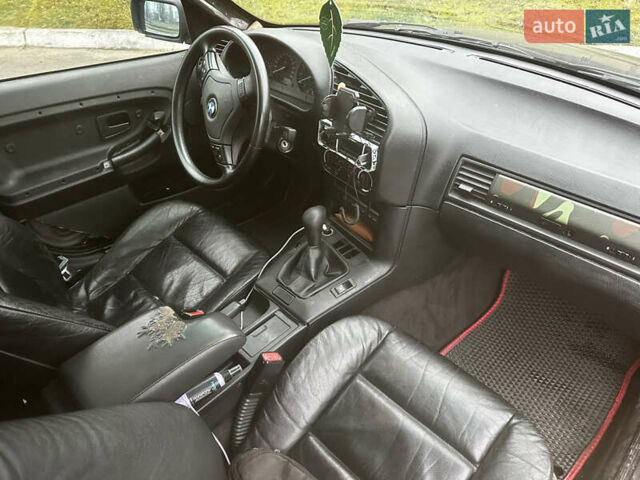 Черный БМВ 3 Серия, объемом двигателя 2 л и пробегом 435 тыс. км за 1600 $, фото 8 на Automoto.ua