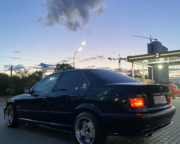 Чорний БМВ 3 Серія, об'ємом двигуна 2 л та пробігом 471 тис. км за 3650 $, фото 15 на Automoto.ua