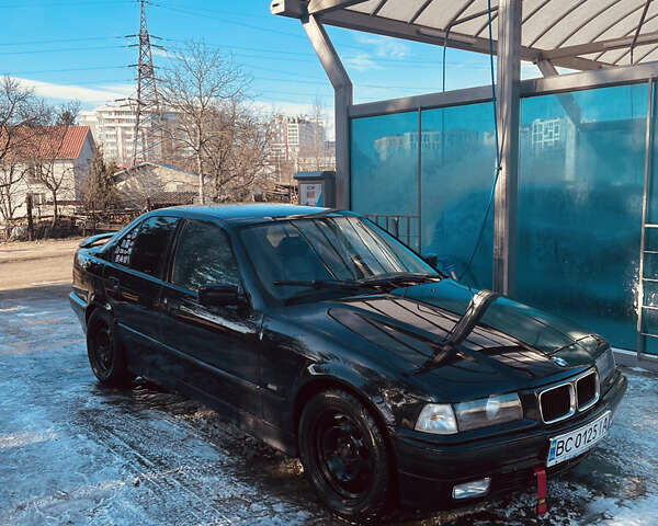 Черный БМВ 3 Серия, объемом двигателя 1.99 л и пробегом 245 тыс. км за 5200 $, фото 15 на Automoto.ua