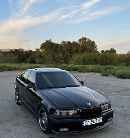 Черный БМВ 3 Серия, объемом двигателя 2.8 л и пробегом 777 тыс. км за 3800 $, фото 1 на Automoto.ua