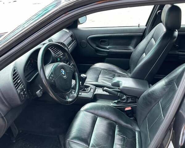 Черный БМВ 3 Серия, объемом двигателя 2 л и пробегом 510 тыс. км за 4600 $, фото 13 на Automoto.ua