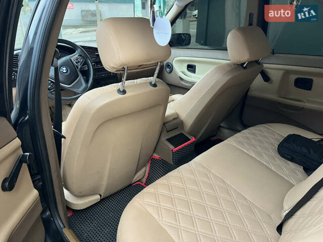 Чорний БМВ 3 Серія, об'ємом двигуна 2.5 л та пробігом 337 тис. км за 3999 $, фото 9 на Automoto.ua