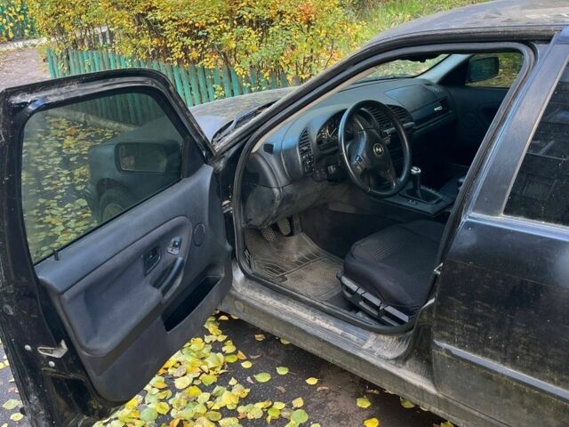 Чорний БМВ 3 Серія, об'ємом двигуна 2 л та пробігом 370 тис. км за 3300 $, фото 2 на Automoto.ua