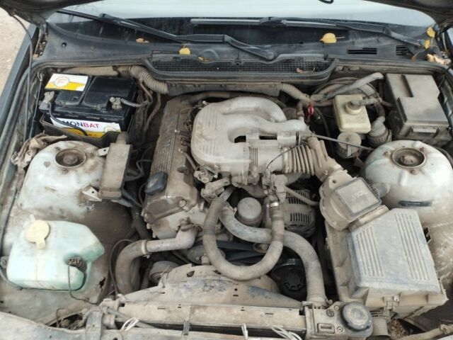 Черный БМВ 3 Серия, объемом двигателя 0 л и пробегом 250 тыс. км за 1000 $, фото 12 на Automoto.ua