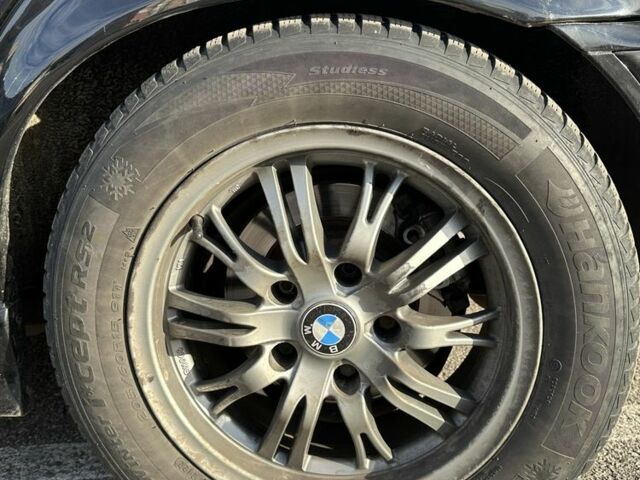 Черный БМВ 3 Серия, объемом двигателя 2.5 л и пробегом 425 тыс. км за 4700 $, фото 16 на Automoto.ua