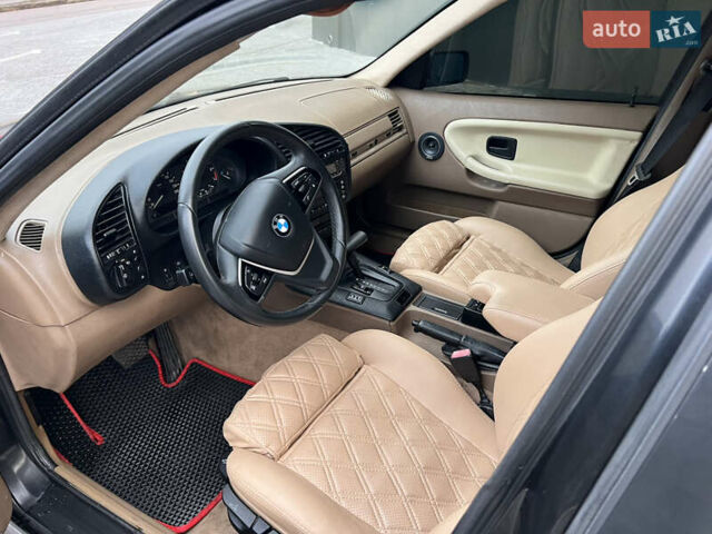 Чорний БМВ 3 Серія, об'ємом двигуна 2.5 л та пробігом 337 тис. км за 3999 $, фото 7 на Automoto.ua