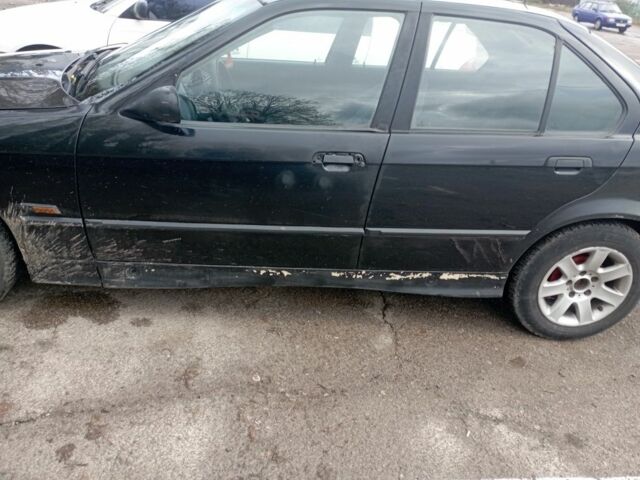 Чорний БМВ 3 Серія, об'ємом двигуна 2 л та пробігом 238 тис. км за 960 $, фото 4 на Automoto.ua