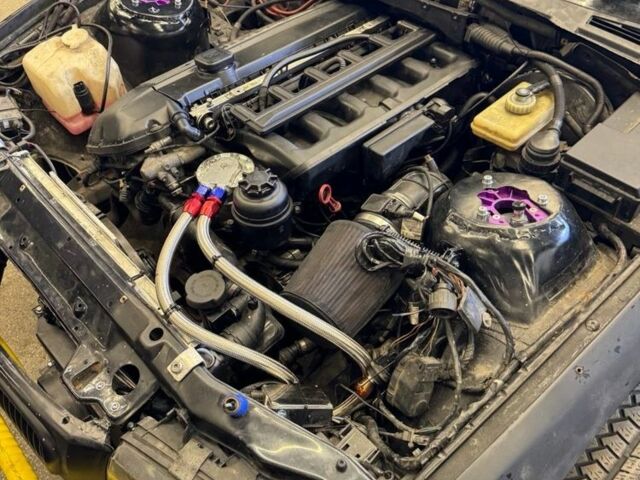 Черный БМВ 3 Серия, объемом двигателя 2 л и пробегом 20 тыс. км за 8500 $, фото 2 на Automoto.ua