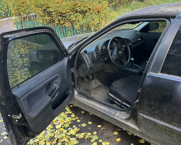 Черный БМВ 3 Серия, объемом двигателя 2 л и пробегом 370 тыс. км за 3300 $, фото 2 на Automoto.ua