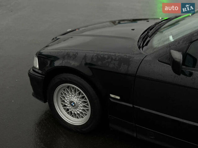 Черный БМВ 3 Серия, объемом двигателя 2.5 л и пробегом 308 тыс. км за 4300 $, фото 5 на Automoto.ua