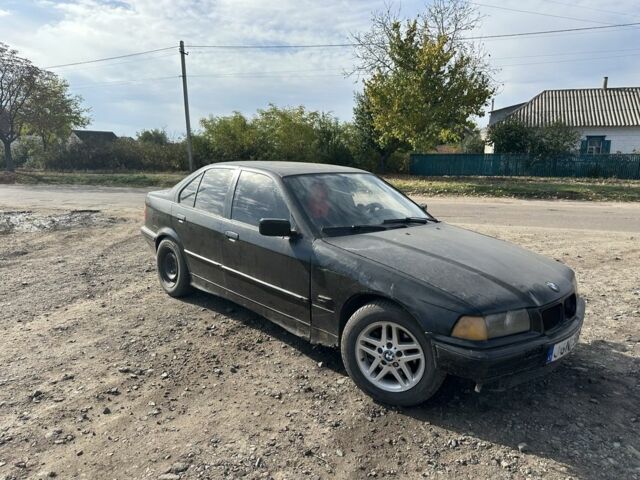 Черный БМВ 3 Серия, объемом двигателя 0 л и пробегом 420 тыс. км за 840 $, фото 3 на Automoto.ua