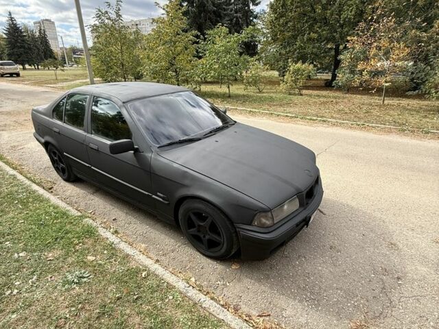 Чорний БМВ 3 Серія, об'ємом двигуна 2.5 л та пробігом 2 тис. км за 1200 $, фото 1 на Automoto.ua