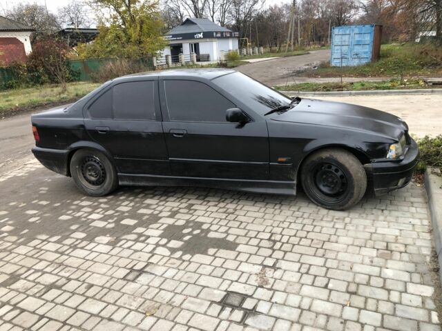 Чорний БМВ 3 Серія, об'ємом двигуна 2 л та пробігом 300 тис. км за 1550 $, фото 1 на Automoto.ua