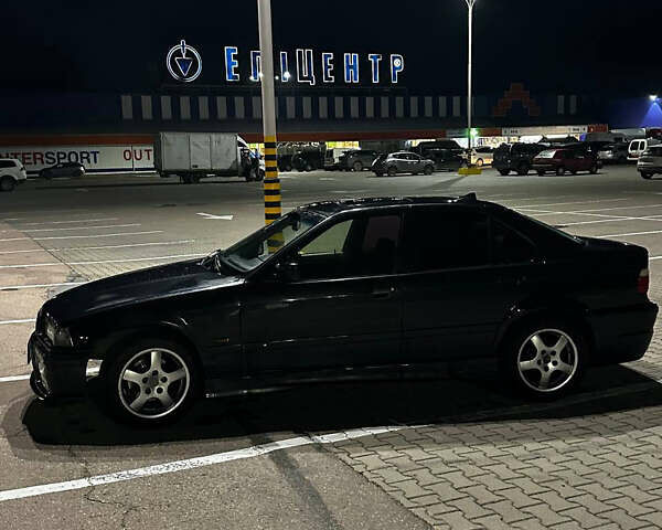 Чорний БМВ 3 Серія, об'ємом двигуна 1.8 л та пробігом 310 тис. км за 2500 $, фото 3 на Automoto.ua