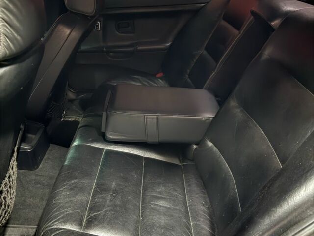 Черный БМВ 3 Серия, объемом двигателя 2 л и пробегом 240 тыс. км за 3300 $, фото 12 на Automoto.ua