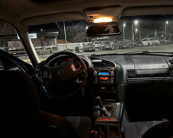 Чорний БМВ 3 Серія, об'ємом двигуна 1.8 л та пробігом 310 тис. км за 2500 $, фото 8 на Automoto.ua