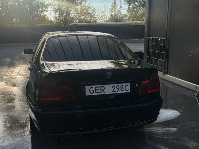 Черный БМВ 3 Серия, объемом двигателя 2 л и пробегом 400 тыс. км за 2500 $, фото 1 на Automoto.ua