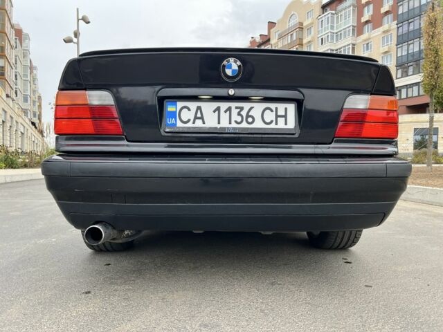 Черный БМВ 3 Серия, объемом двигателя 1.6 л и пробегом 385 тыс. км за 4000 $, фото 10 на Automoto.ua