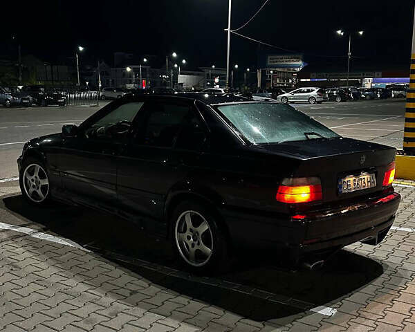 Чорний БМВ 3 Серія, об'ємом двигуна 1.8 л та пробігом 310 тис. км за 2500 $, фото 4 на Automoto.ua