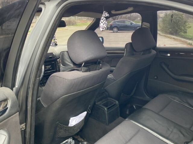 Черный БМВ 3 Серия, объемом двигателя 2 л и пробегом 415 тыс. км за 3800 $, фото 7 на Automoto.ua