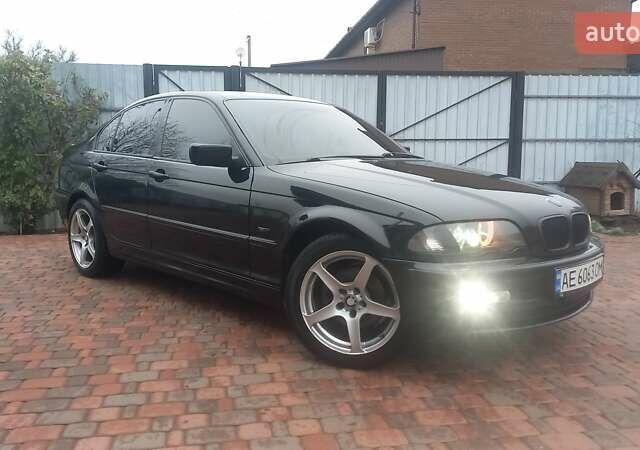 Черный БМВ 3 Серия, объемом двигателя 1.9 л и пробегом 337 тыс. км за 4000 $, фото 11 на Automoto.ua