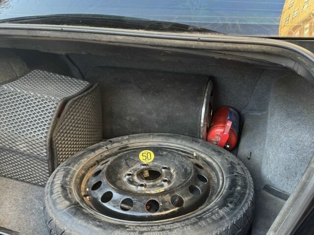 Черный БМВ 3 Серия, объемом двигателя 2 л и пробегом 430 тыс. км за 5000 $, фото 12 на Automoto.ua