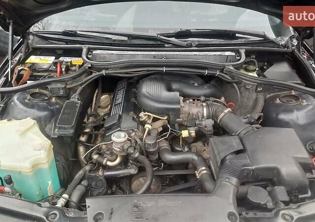 Черный БМВ 3 Серия, объемом двигателя 1.9 л и пробегом 337 тыс. км за 4000 $, фото 23 на Automoto.ua