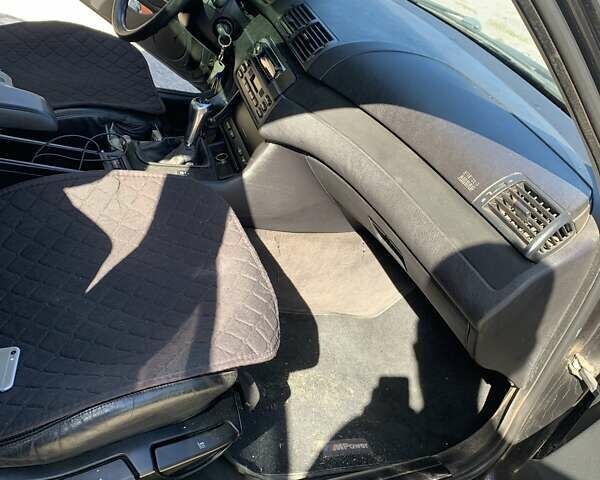 Черный БМВ 3 Серия, объемом двигателя 1.9 л и пробегом 324 тыс. км за 3100 $, фото 1 на Automoto.ua