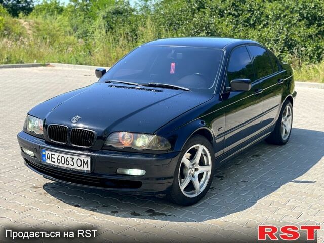 Черный БМВ 3 Серия, объемом двигателя 1.9 л и пробегом 300 тыс. км за 4500 $, фото 5 на Automoto.ua