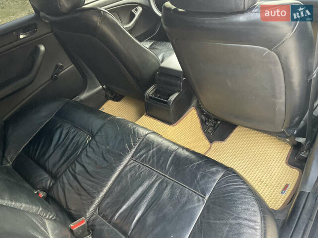 Черный БМВ 3 Серия, объемом двигателя 1.9 л и пробегом 390 тыс. км за 3199 $, фото 15 на Automoto.ua