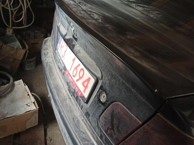 Черный БМВ 3 Серия, объемом двигателя 2 л и пробегом 320 тыс. км за 1700 $, фото 5 на Automoto.ua