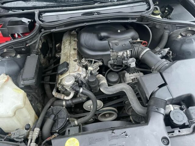 Чорний БМВ 3 Серія, об'ємом двигуна 1.9 л та пробігом 359 тис. км за 3500 $, фото 8 на Automoto.ua