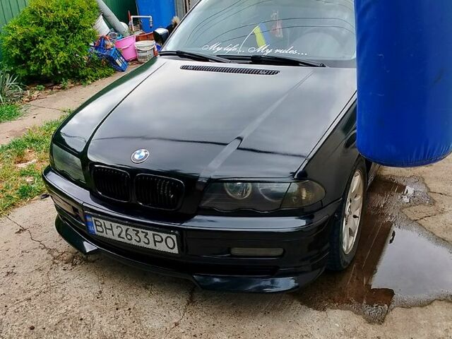 Черный БМВ 3 Серия, объемом двигателя 1.9 л и пробегом 370 тыс. км за 3500 $, фото 3 на Automoto.ua