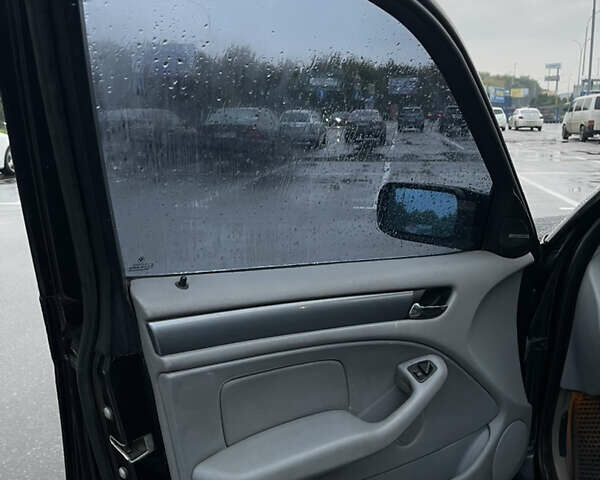 Черный БМВ 3 Серия, объемом двигателя 2 л и пробегом 338 тыс. км за 6700 $, фото 13 на Automoto.ua