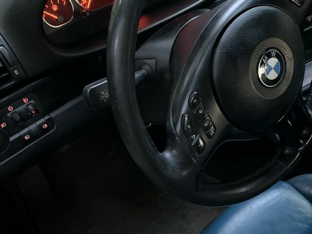 Чорний БМВ 3 Серія, об'ємом двигуна 1.8 л та пробігом 428 тис. км за 3700 $, фото 3 на Automoto.ua