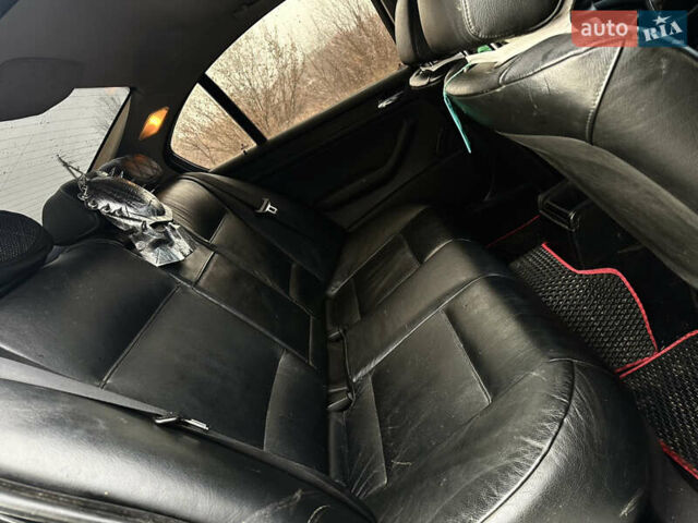 Черный БМВ 3 Серия, объемом двигателя 1.9 л и пробегом 374 тыс. км за 3999 $, фото 24 на Automoto.ua