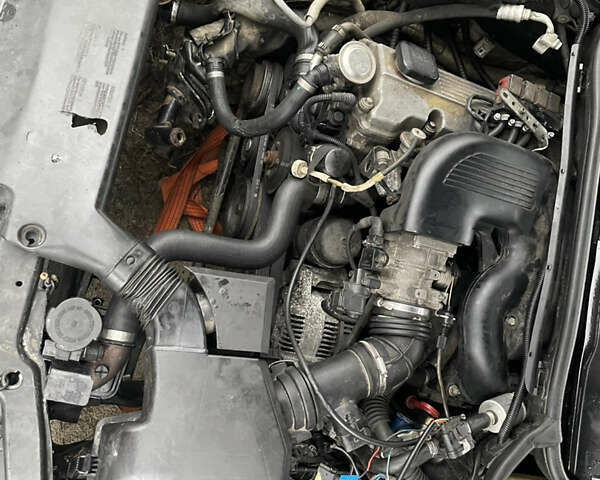 Чорний БМВ 3 Серія, об'ємом двигуна 1.9 л та пробігом 350 тис. км за 2000 $, фото 7 на Automoto.ua