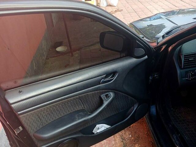 Черный БМВ 3 Серия, объемом двигателя 2 л и пробегом 330 тыс. км за 3500 $, фото 1 на Automoto.ua