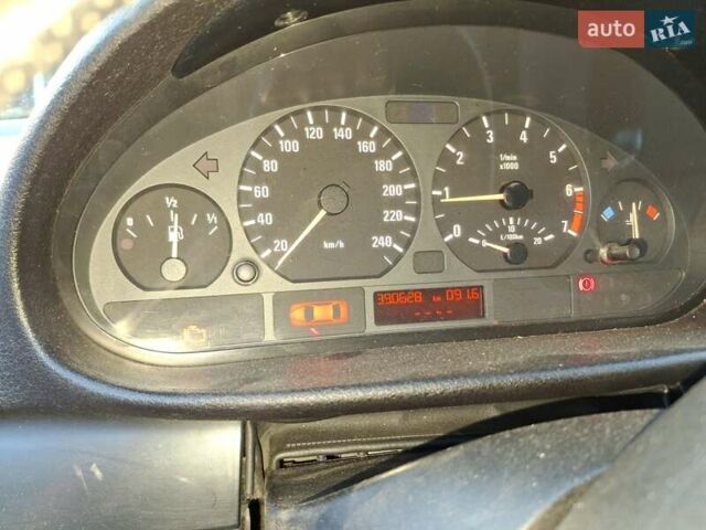 Черный БМВ 3 Серия, объемом двигателя 1.9 л и пробегом 390 тыс. км за 4500 $, фото 2 на Automoto.ua