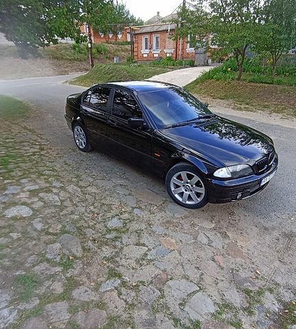 Черный БМВ 3 Серия, объемом двигателя 1.9 л и пробегом 420 тыс. км за 6800 $, фото 3 на Automoto.ua