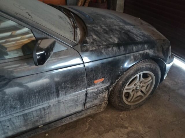 Черный БМВ 3 Серия, объемом двигателя 2 л и пробегом 320 тыс. км за 1700 $, фото 7 на Automoto.ua