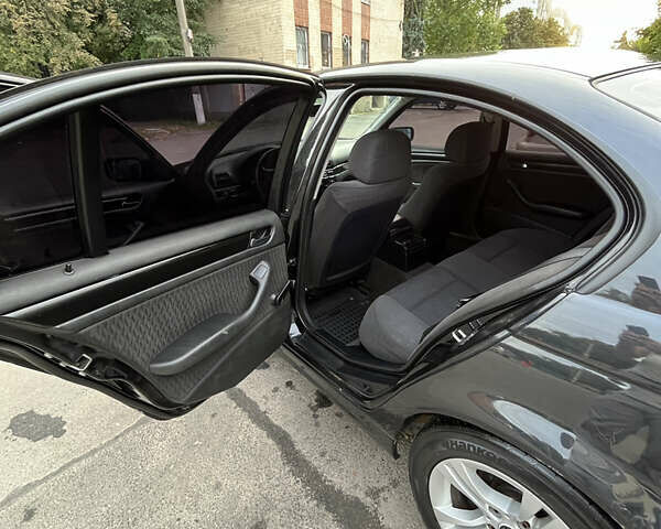 Черный БМВ 3 Серия, объемом двигателя 1.9 л и пробегом 380 тыс. км за 4000 $, фото 34 на Automoto.ua